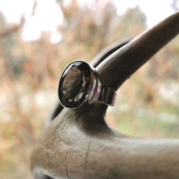 Vintage Jewelry - Vintage silver crystal ring
